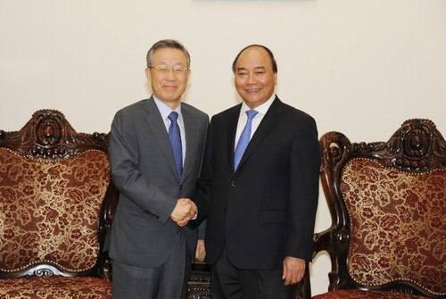 Премьер Вьетнама принял экс-главу Управления по координации правительственной политики РК - ảnh 1